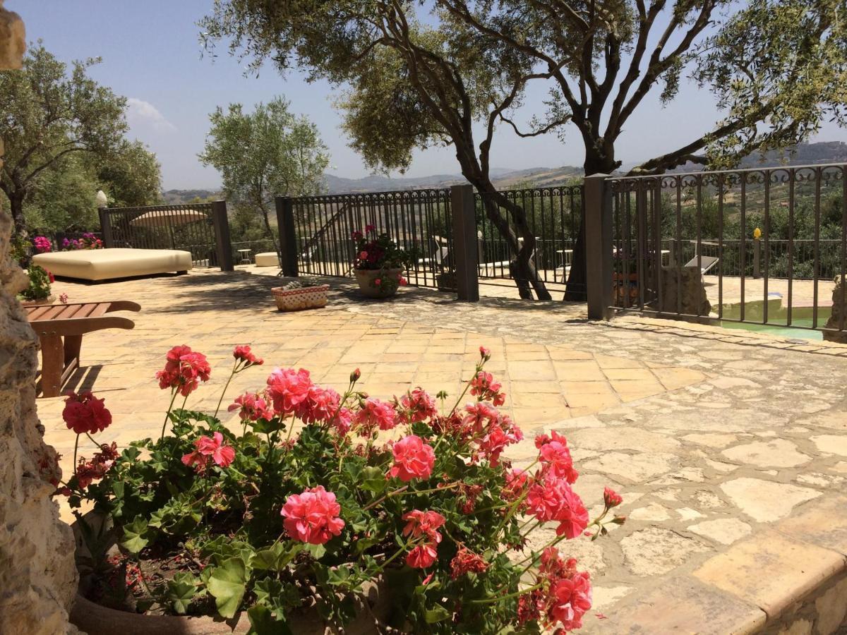 Villa Agriturismo Roba Degli Ulivi Agrigent Exterior foto